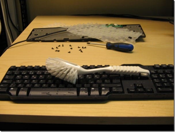 keyboard cleaning thumb